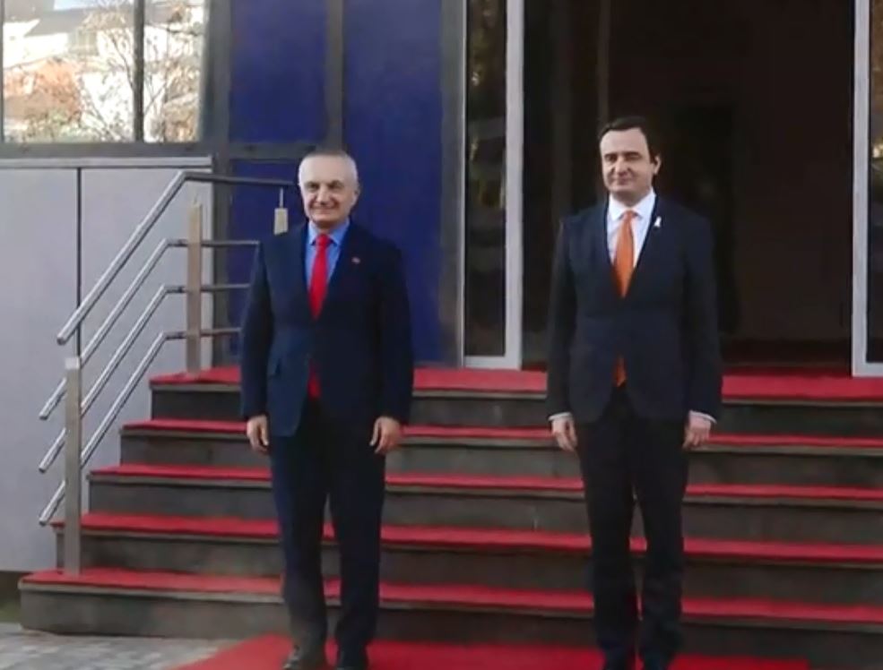 Kryeminstri Kurti Takohet Me Presidentin E Shqipërisë, Ilir Meta ...