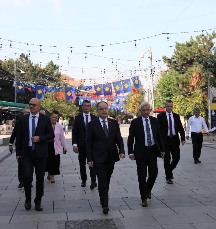 Presidenti i Shqipërisë përfundon vizitën dyditore në Kosovë Epoka e Re